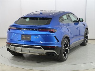 LAMBORGHINI URUS - 8