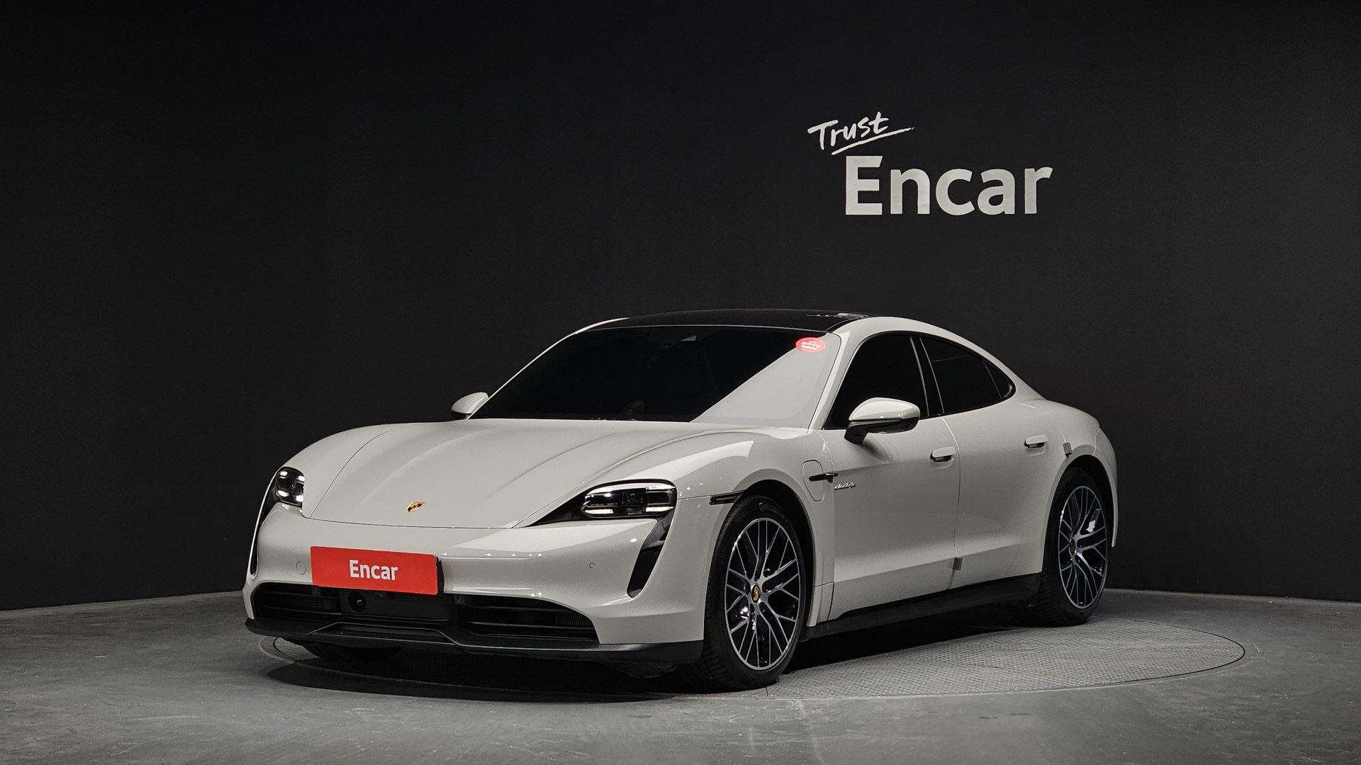 PORSCHE TAYCAN - View 1