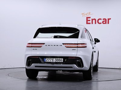 صورة 4 لـ 2021 Genesis GV70