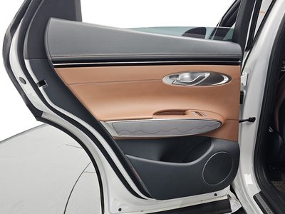 صورة مصغرة 15 لـ 2021 Genesis GV70