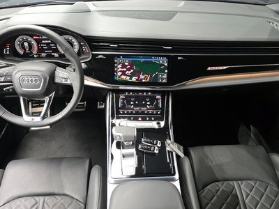 AUDI Q8 - 5
