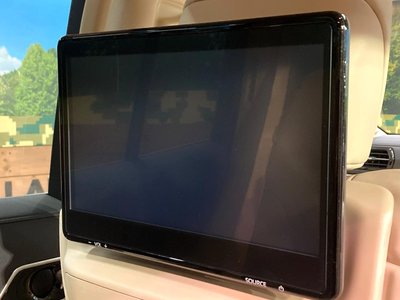 TOYOTA LAND CRUISER 300 - 7