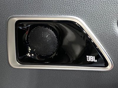 TOYOTA LAND CRUISER 300 - 6