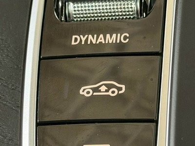 MERCEDES-BENZ GLC - 9