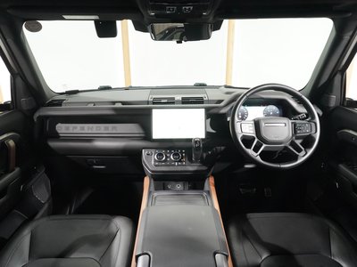 LAND ROVER DEFENDER - 2
