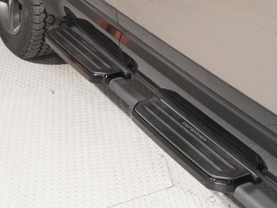 LAND ROVER DEFENDER - 9