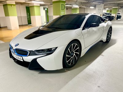 2016 BMW I8 — миниатюра 11