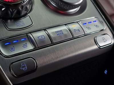 2023 Genesis G90 (RS4) thumbnail 32