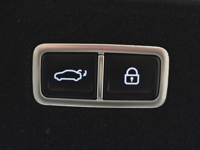 2023 Genesis G90 (RS4) thumbnail 24