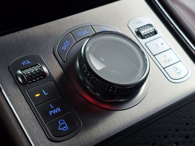 2023 Genesis G90 (RS4) thumbnail 23