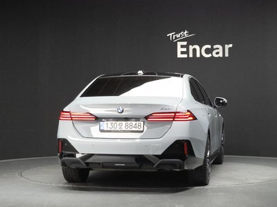 BMW 5 SERIES - 4