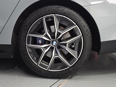 BMW 5 SERIES - 8