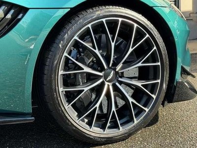 ASTON MARTIN VANTAGE - 9