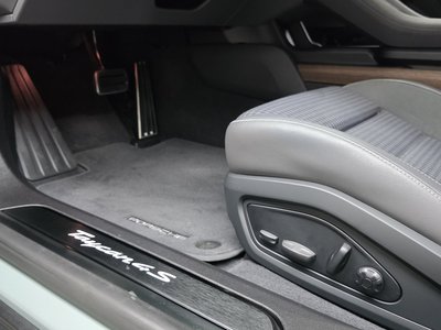 صورة مصغرة 25 لـ 2024 Porsche TAYCAN