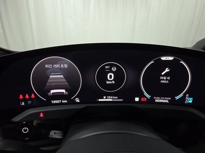 صورة مصغرة 11 لـ 2024 Porsche TAYCAN