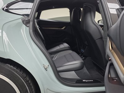 صورة مصغرة 17 لـ 2024 Porsche TAYCAN