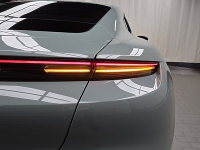 2024 Porsche TAYCAN 照片 10
