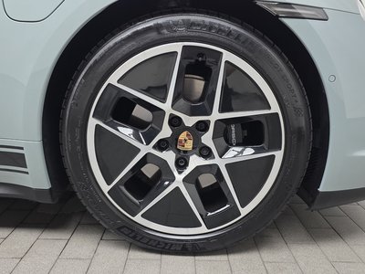 2024 Porsche TAYCAN 照片 8