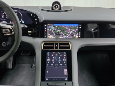 صورة مصغرة 24 لـ 2024 Porsche TAYCAN