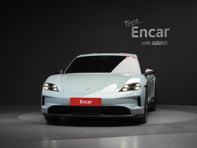 2024 Porsche TAYCAN 照片 2
