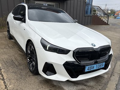 BMW I5 - 1
