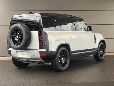 LAND ROVER DEFENDER - 10