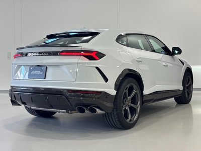 LAMBORGHINI URUS - 7