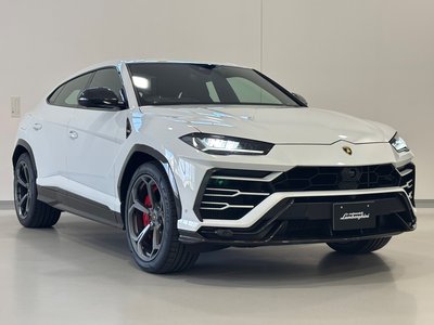 LAMBORGHINI URUS - 1