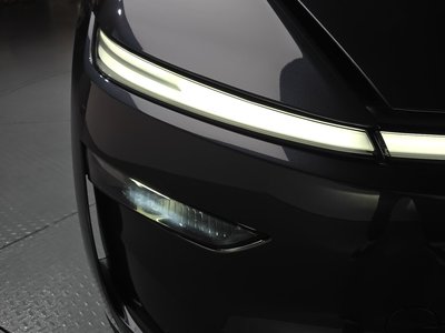 TESLA MODEL Y - 9