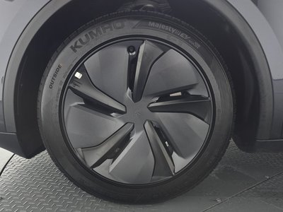 TESLA MODEL Y - 6
