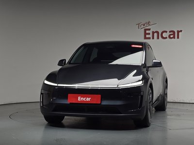 TESLA MODEL Y - 3