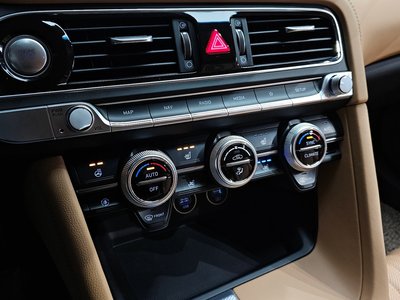 2021 Genesis THE NEW G70 缩略图 18
