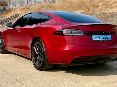 TESLA MODEL S - 6