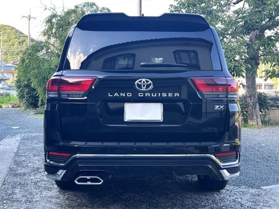 2025 Toyota LAND CRUISER 300 — миниатюра 11