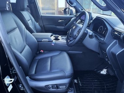 2025 Toyota LAND CRUISER 300 — миниатюра 16