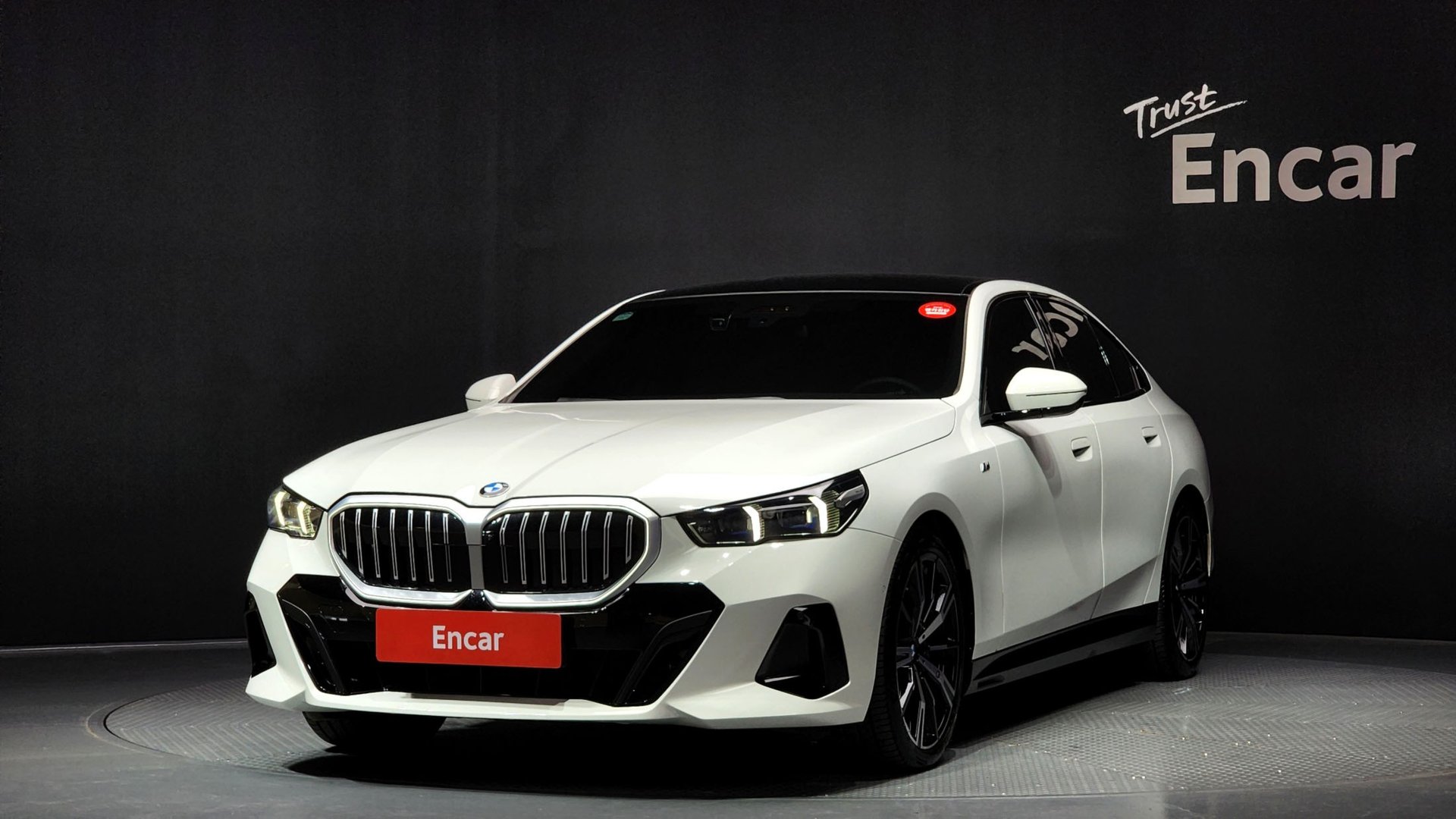 BMW 5 SERIES - View 1