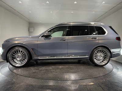 BMW X7 - 7
