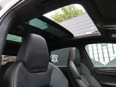 صورة 4 لـ 2021 Porsche CAYENNE