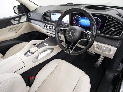 MERCEDES-BENZ GLS - 7