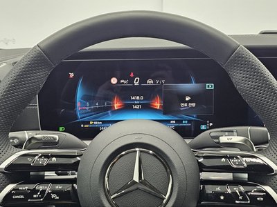 2025 Mercedes-BENZ GT AMG — фото 8