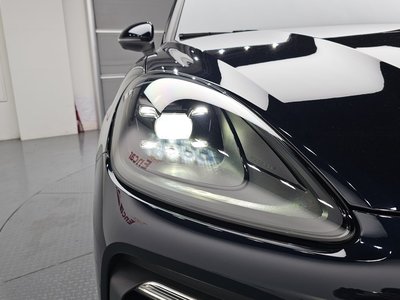 PORSCHE CAYENNE - 9