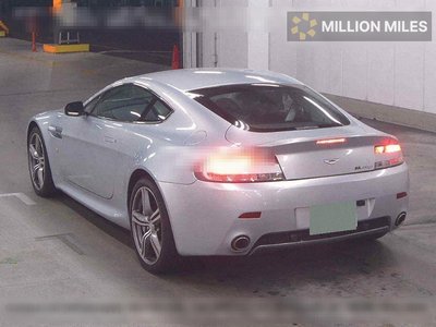 ASTON MARTIN V8 VANTAGE - 2