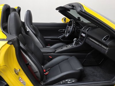2022 Porsche 718 thumbnail 16