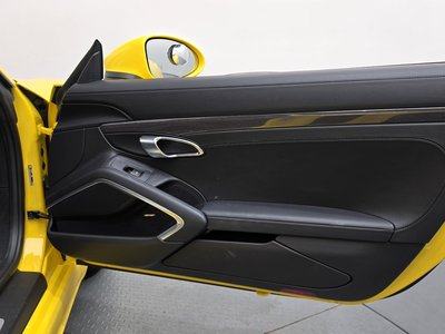 2022 Porsche 718 thumbnail 15