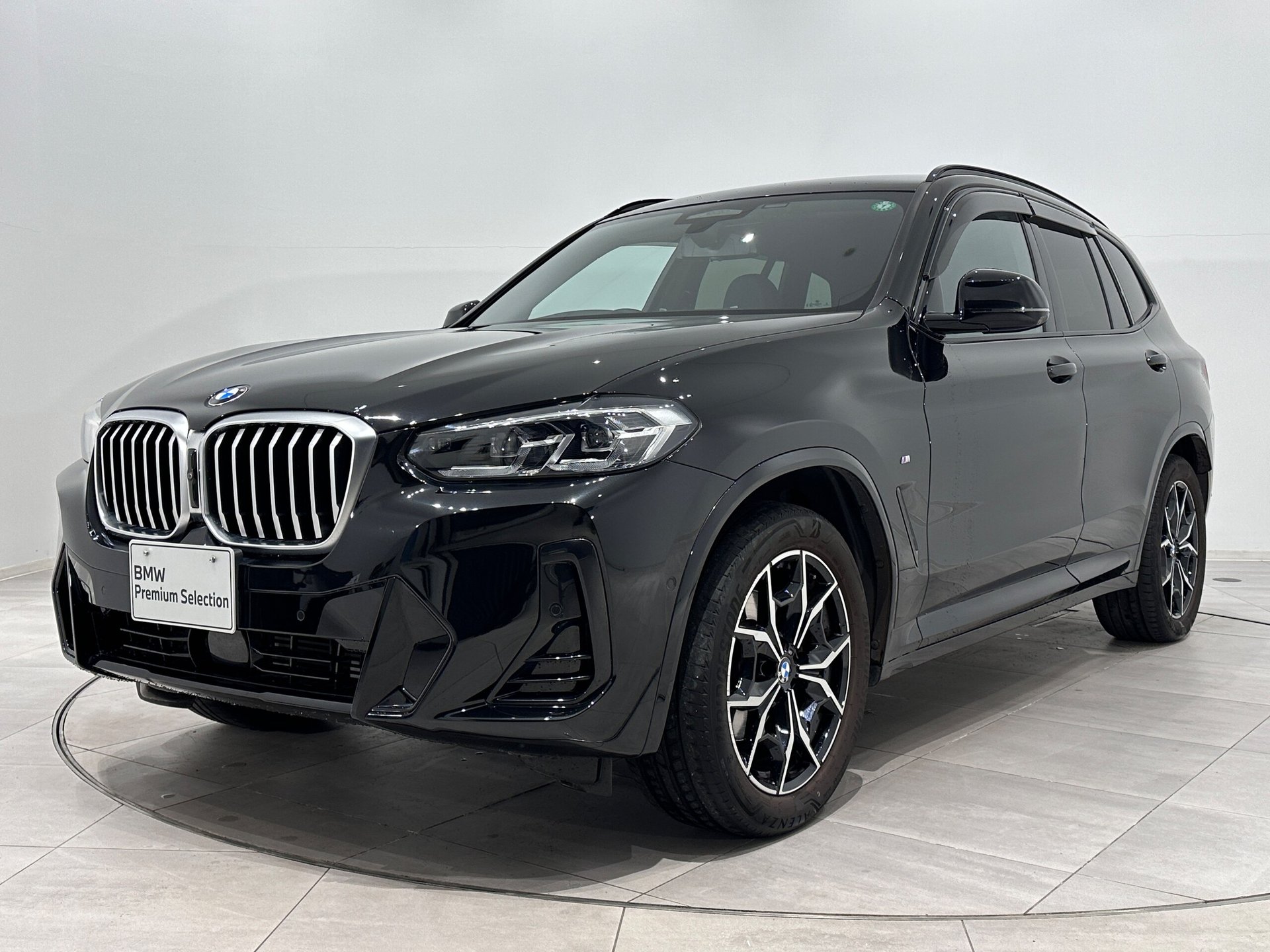 BMW X3 - View 1