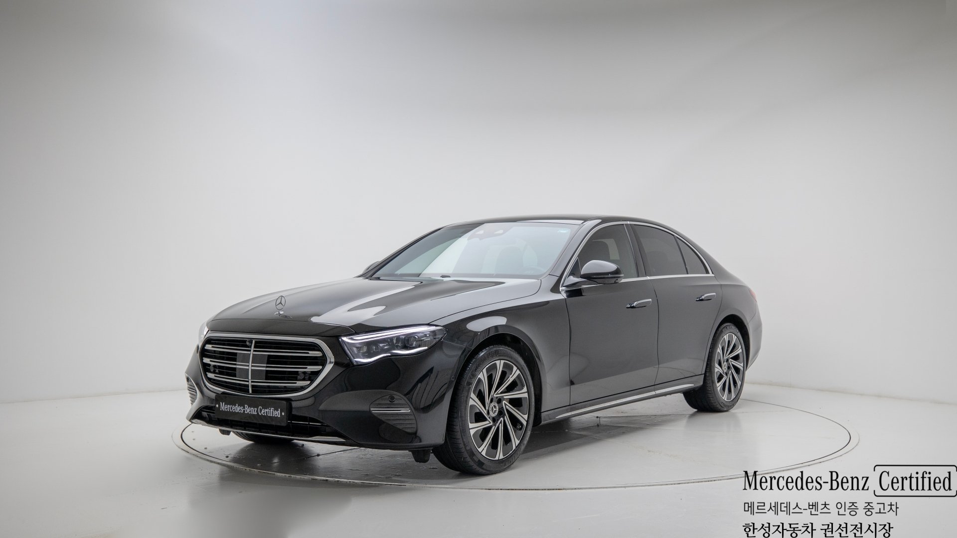 MERCEDES-BENZ E-CLASS - View 1