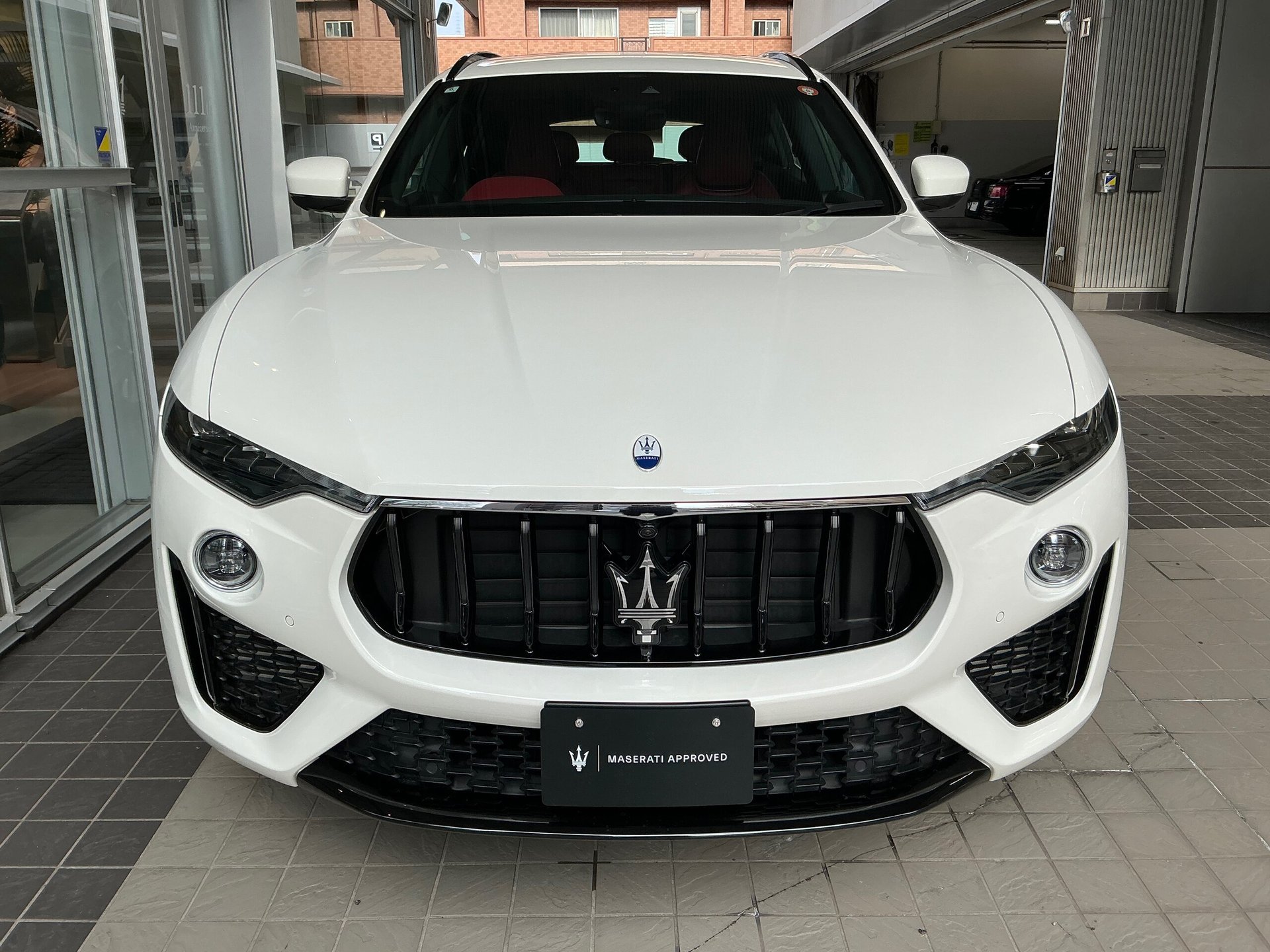 MASERATI LEVANTE - View 1