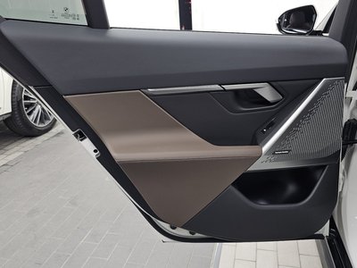 2025 BMW 5 SERIES 缩略图 15