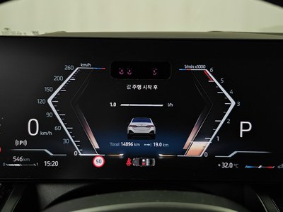 2025 BMW 5 SERIES 缩略图 11