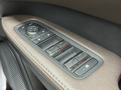 2024 Lexus RX — миниатюра 26